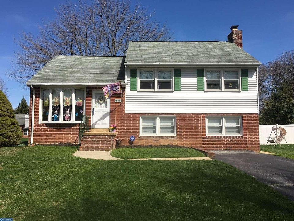 1st image of 2625 W Robino Dr