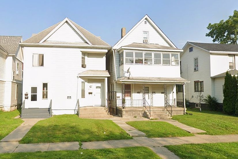 Front of 219 N Washington Avenue with it's own private entrance.