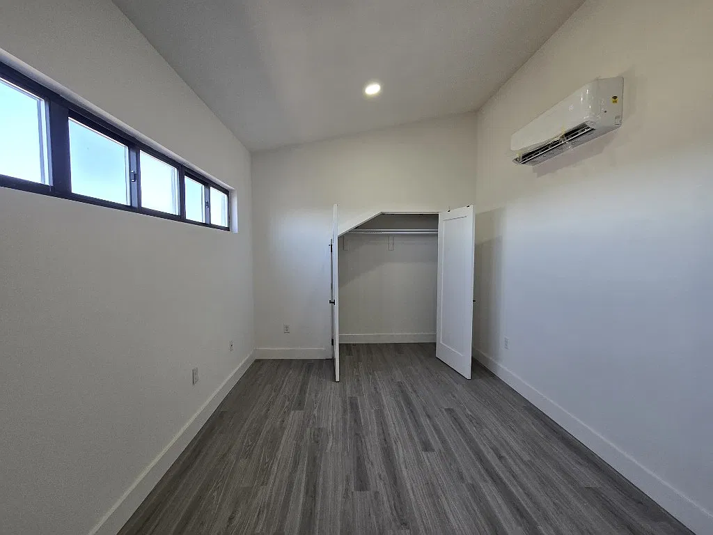 Studio, $1,546 — Photo 4