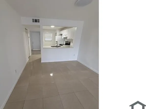 860 NE 207th Ter APT 106, Miami, FL 33179