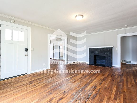 6725_002_living_room_3.jpg