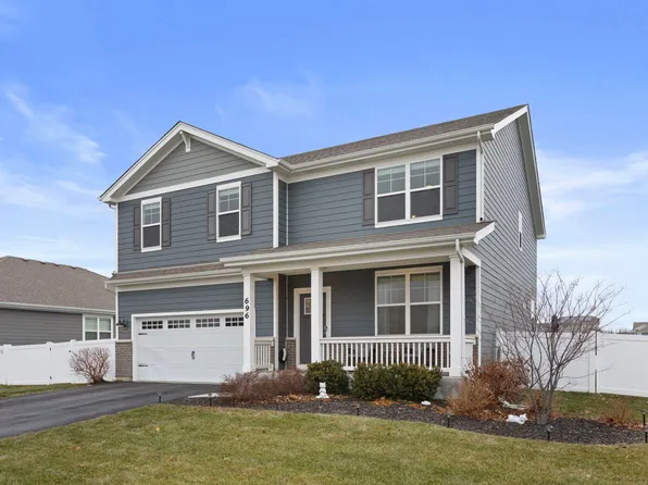 696 Kentshire Cir, Elgin, IL 60124