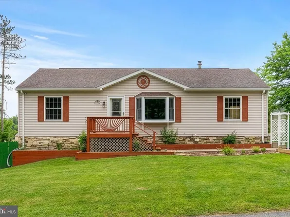 505 Southern Pines Dr, Oakland, MD 21550