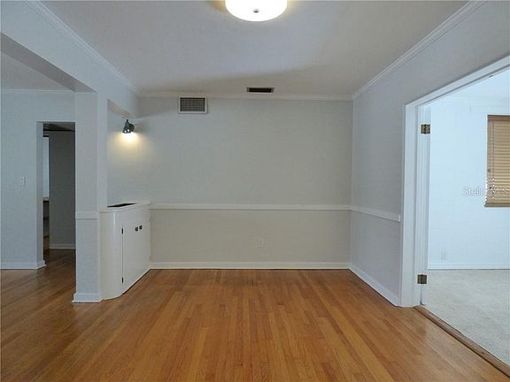 5th image of 3245 N Orange Ave