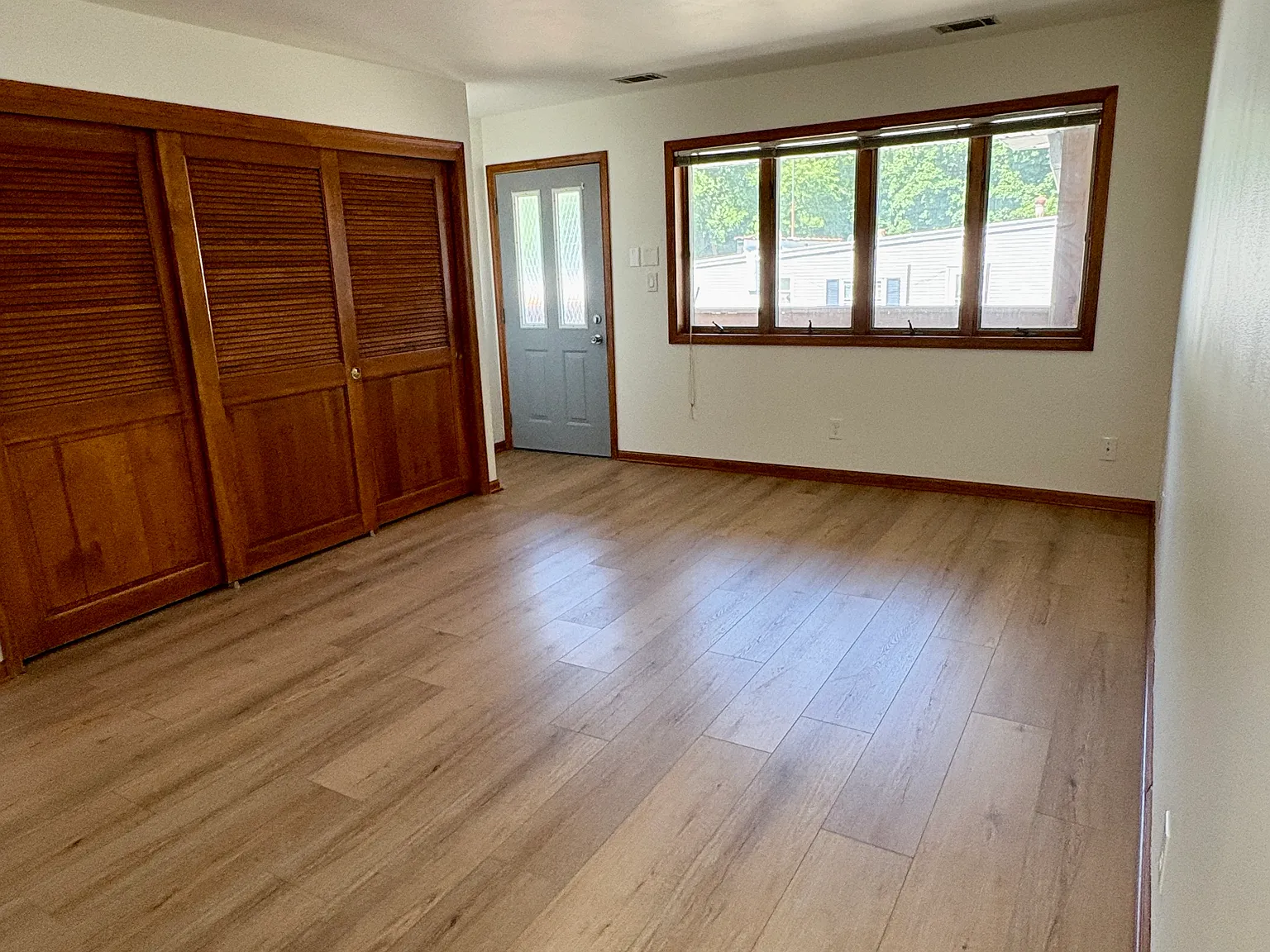 1 bed, 800 sqft, $1,150 — Photo 1