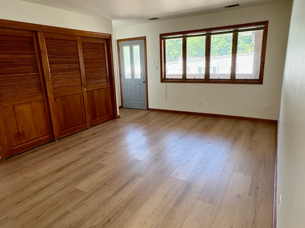 N56W6351 Center St #2, Cedarburg, WI 53012