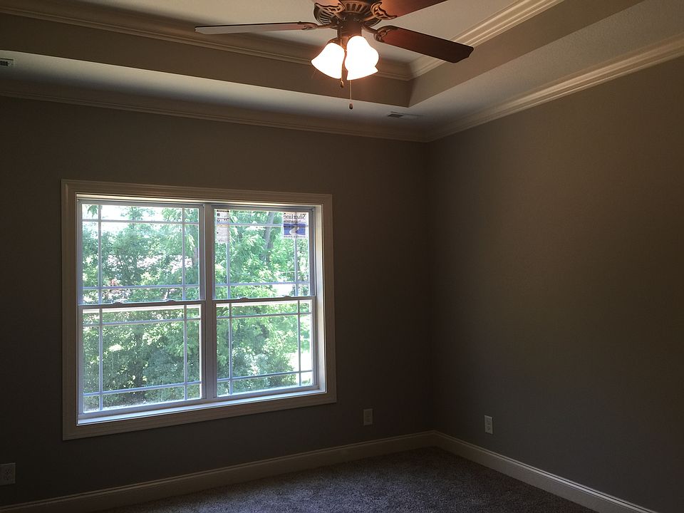 2nd image of 135 W Park Dr
