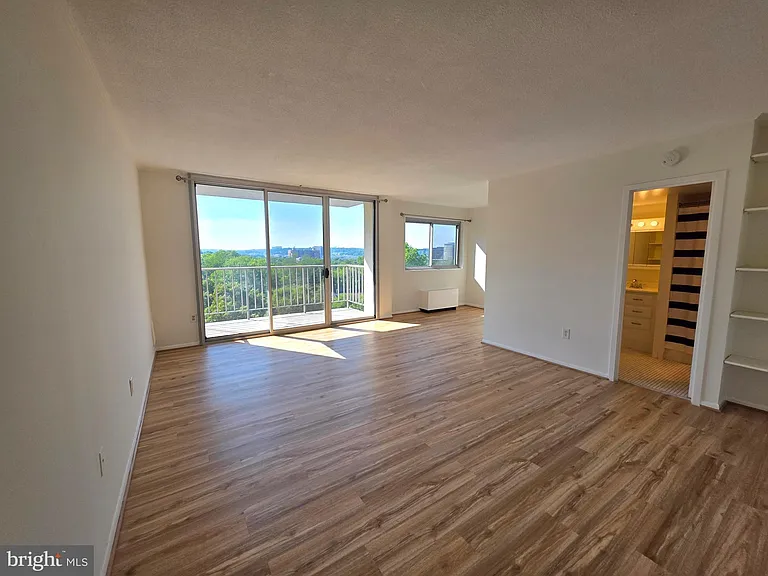 2059 Huntington Ave #1100 — Photo 2