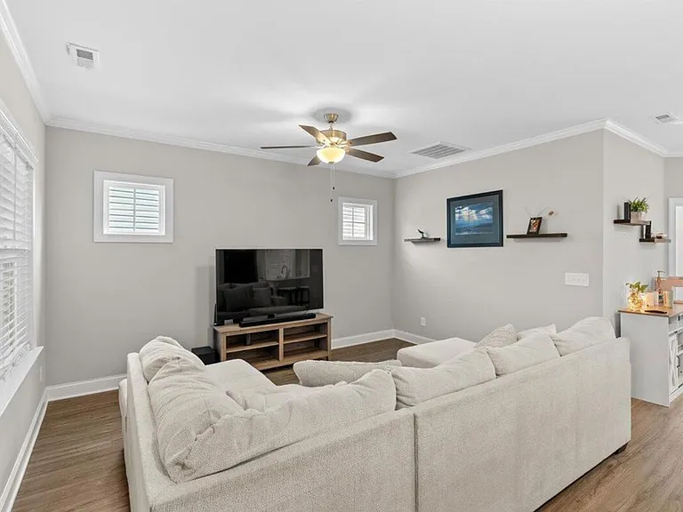 134 Kipling Dr — Photo 4