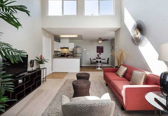 3rd image of 555 S Park Victoria Dr APT 314