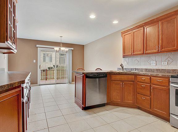 5th image of 18143 Bramlett Dr