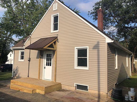 4th image of 202 E Van Hoesen Blvd