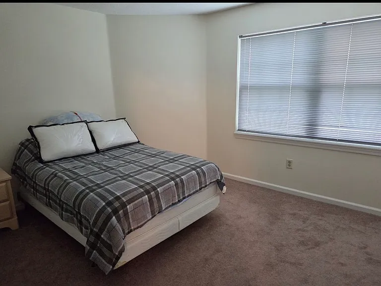 37D Crystal Ln #D — Photo 8