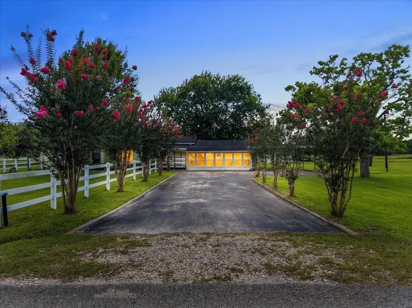 5822 Avenue P, Santa Fe, TX 77510
