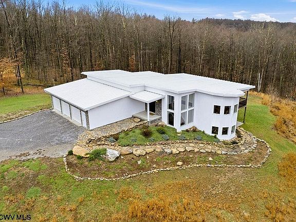 2nd image of 1629 Everson Rd