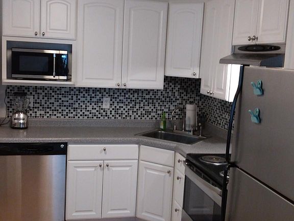 5th image of 3904 N Vincent Ave