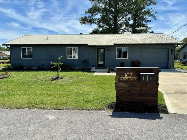 107 Magnolia Dr E, East Palatka, FL 32131