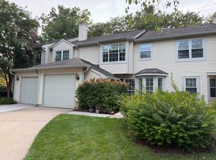 4 Kensington Ct, Princeton, NJ 08540