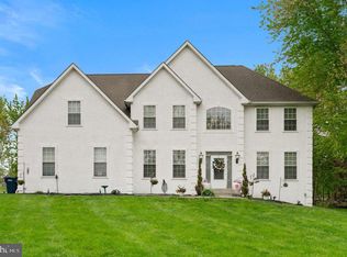 32 Meadow Ln, Pottstown, PA 19465