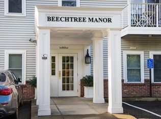 100C Danbury Rd #2J, Ridgefield, CT 06877