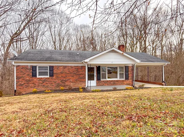 3002 Denwood Dr, Claremont, NC 28610