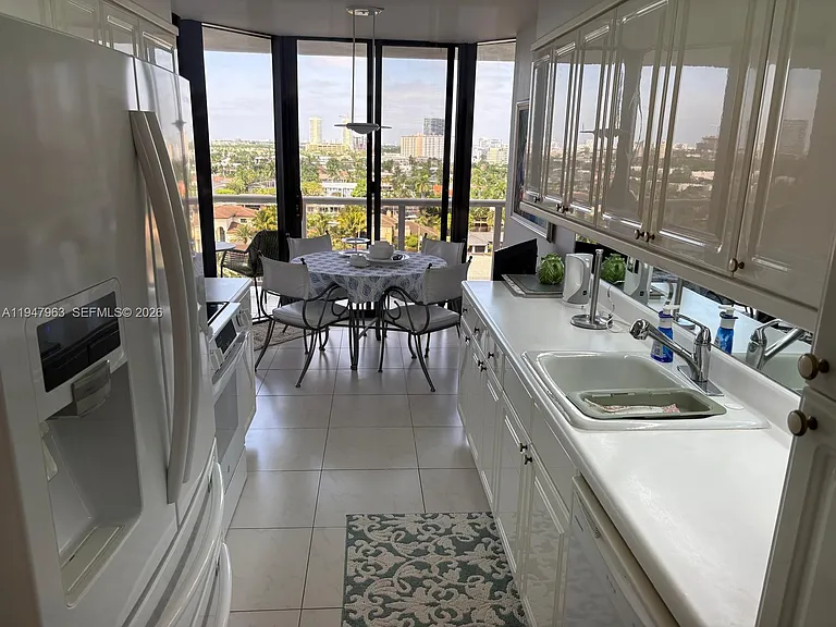 3600 Yacht Club Dr — Photo 6