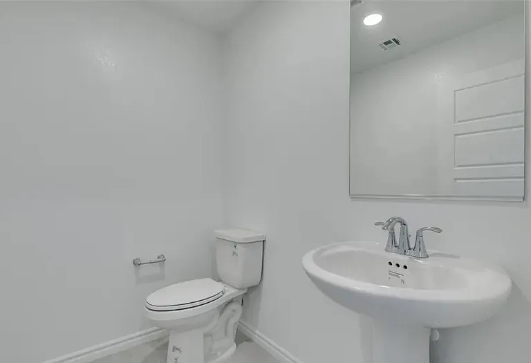 Benhill Grove Ct — Photo 11