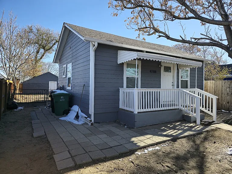 4788 Williams St — Photo 1