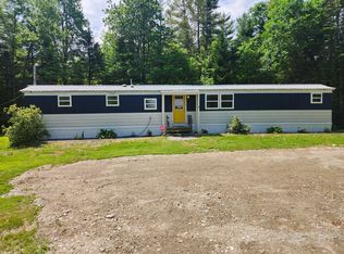 37 Wings Mills Rd, Readfield, ME 04355