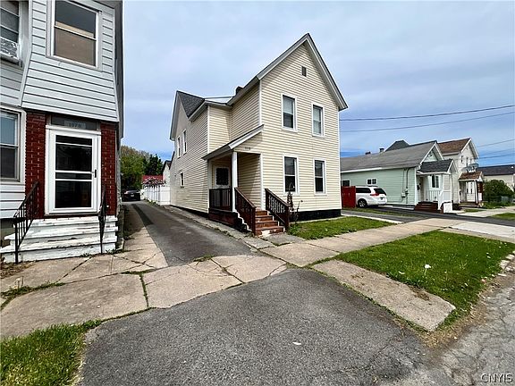 2nd image of 1018 Morris St