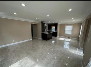 7292 Colonial Ave, Dearborn Heights, MI