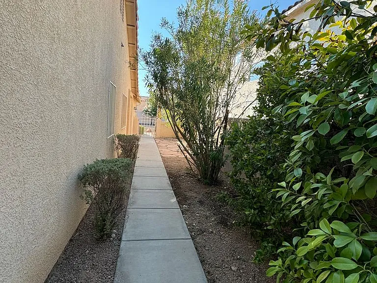 1745 Park Mesa Ln — Photo 22