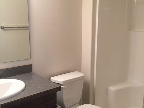5th image of 930 31st Ave W