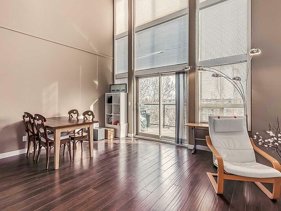 4th image of 405 1st St NE Unit 405