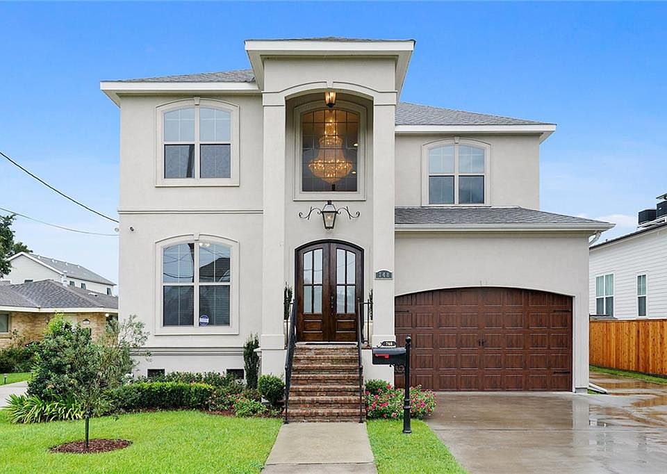 1st image of 748 Robert E Lee Blvd