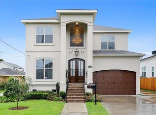748 Robert E Lee Blvd, New Orleans, LA 70124
