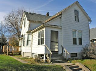 1710 N Howell St, Davenport, IA 52804