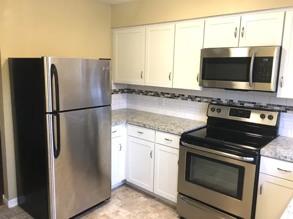 2339 Rockspring Rd, Toledo, OH 43614