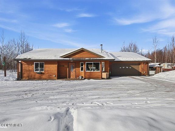 3rd image of 582 N Beaver Lake Rd