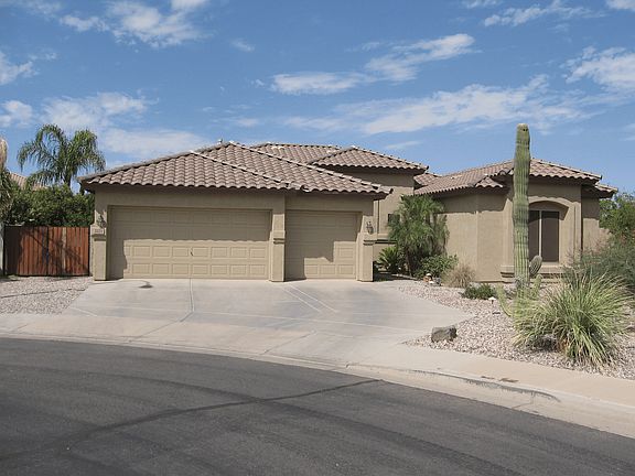 3rd image of 2271 E Bellerive Pl