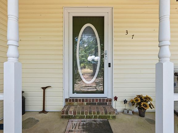 3rd image of 237 Longview Point