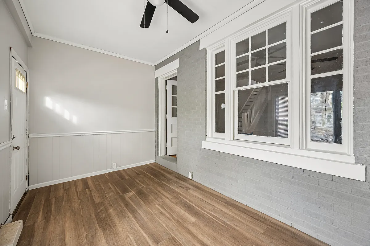 Building Photo - 5625 Willows Ave