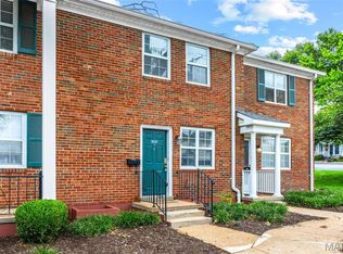 9137 N Swan Cir, Saint Louis, MO 63144