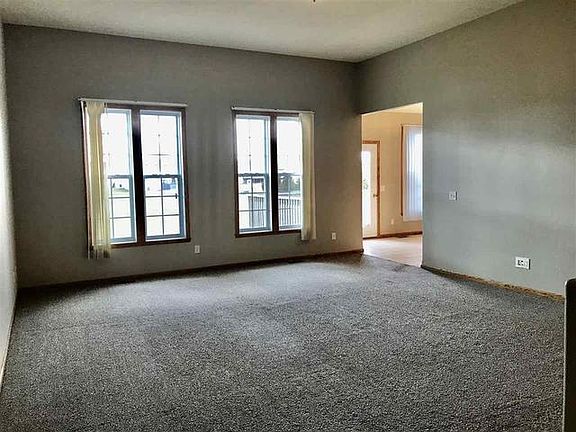 4th image of 4616 Whitespire Dr