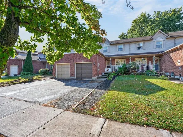 11 Hedge Lawn Dr, Grimsby, ON L3M 5G9