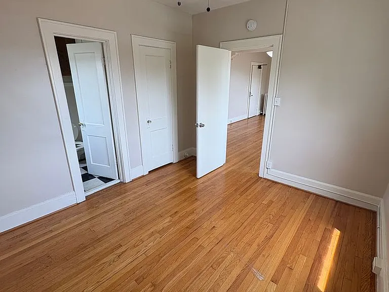 2464 Harney St — Photo 27