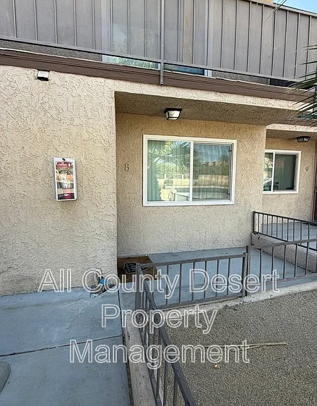 69180 Victoria Dr #8 — Photo 3
