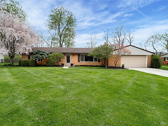 3rd image of 20 Shadybrook Dr