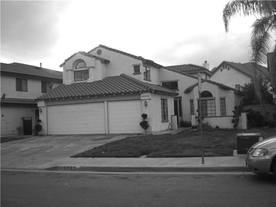 1st image of 15565 La Entrada Dr