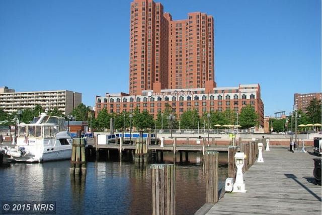 1st image of 10 E Lee St Unit 2007